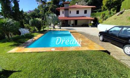 Casa com 4 dormitórios para alugar, 739 m² por R$ 11.412,82/mês - Iucas - Teresópolis/RJ