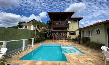 Casa com 4 dormitórios à venda, 110 m² por R$ 990.000,00 - Cuiabá - Petrópolis/RJ