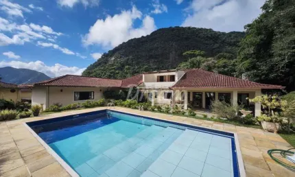 Casa com 8 dormitórios à venda, 839 m² por R$ 4.000.000,00 - Granja Guarani - Teresópolis/RJ
