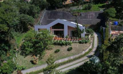 Casa com 4 dormitórios à venda, 220 m² por R$ 1.590.000,00 - Albuquerque - Teresópolis/RJ