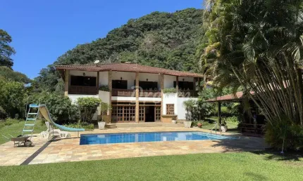 Casa com 10 dormitórios à venda, 880 m² por R$ 2.900.000,00 - Granja Guarani - Teresópolis/RJ