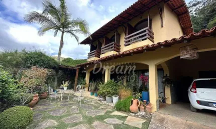 Casa com 5 dormitórios à venda, 271 m² por R$ 950.000,00 - Albuquerque - Teresópolis/RJ