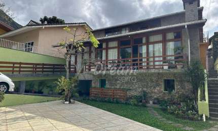 Casa com 4 dormitórios à venda, 220 m² por R$ 1.100.000,00 - Iucas - Teresópolis/RJ