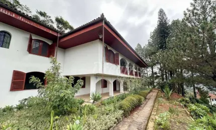 Casa com 5 dormitórios à venda, 733 m² por R$ 3.990.000,00 - Iucas - Teresópolis/RJ