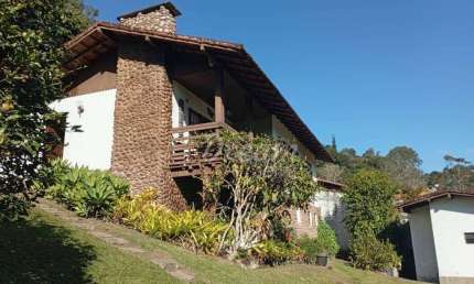 Excelente casa com 3 dormitórios à venda, 195 m² por R$ 850.000 - Albuquerque - Teresópolis/RJ