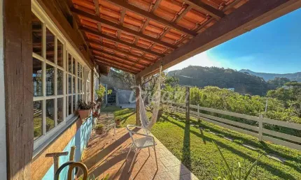 Casa com 5 dormitórios à venda, 220 m² por R$ 990.000,00 - Golfe - Teresópolis/RJ