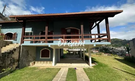 Casa com 4 dormitórios, 205 m² - venda por R$ 998.000,00 ou aluguel por R$ 5.500,00/mês - Golfe - Teresópolis/RJ