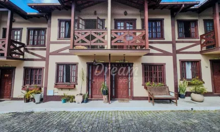 Casa com 2 dormitórios à venda, 74 m² por R$ 395.000,00 - Tijuca - Teresópolis/RJ