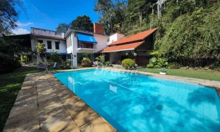 Casa com 5 dormitórios à venda, 714 m² por r$ 3.000.000,00 - parque do imbui - teresópolis/rj