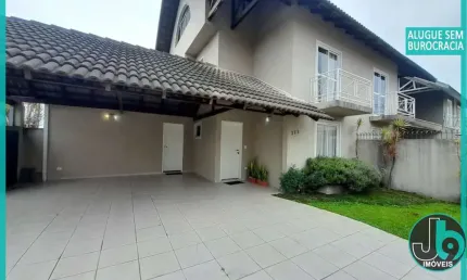 Sobrado com 3 Quartos e 4 banheiros para Alugar, 244 m² - Uberaba