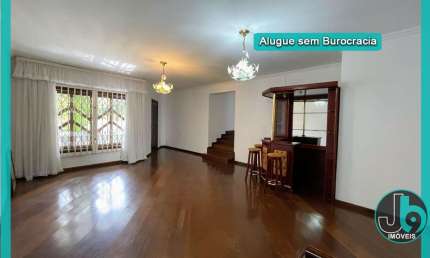 Casa para alugar no Boa Vista com 4 quartos, 3 suítes, edícula com quarto, banheiro e salão com churrasqueira e fogão a lenha 405m² por R$7.500,00/mês