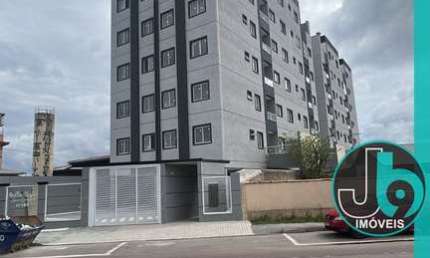 Lindo apartamento de 2 quartos, sendo 1 suíte, 2 salas amplas, 2 banheiros, 1 vaga de garagem e uma área total de 55,00 m2