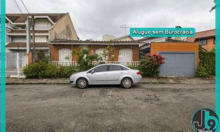 Casa Para Alugar no Bigorrilho com 4 Quartos, 2 suítes, 3 banheiros, 2 vagas de garagem e 277m² por R$ 5.500,00/mês