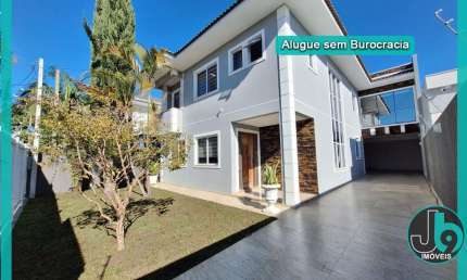 Sobrado para alugar com 290m² no Bairro Afonso Pena em São José dos Pinhais com 5 quartos, 1 suíte, 4 banheiros, 5 vagas de garagem, por R$6.500,00