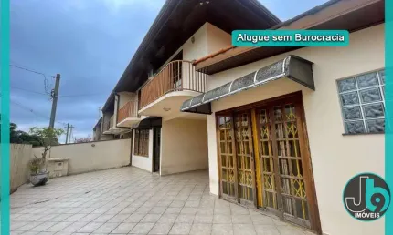 Casa Para Alugar Com 200m² No Uberaba Semimobiliado Com 4 Dormitórios, 2 Suite e 4 Vagas de Garagem