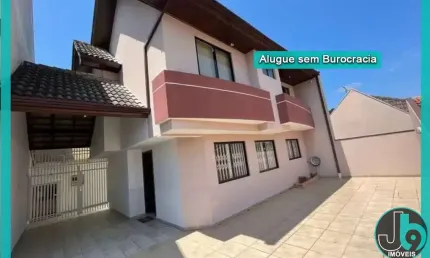 Sobrado em condomínio para alugar no bairro uberaba 130m² com 3 quartos, 1 suíte, churrasqueira e 3 vagas de garagem por r$ 3.700,00/mês