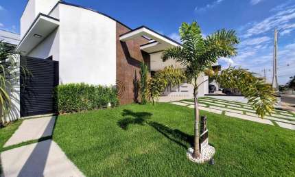 Casa à venda no condomínio Residencial Central Parque com 3 dormitórios em Salto/SP.