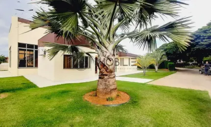 Casa com cinco suítes no condomínio Monte Belo na cidade de Salto.