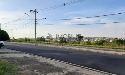 Terreno comercial de 582 m² na Av Ivan Roberto Canavezzi bairro Jd Regina em Indaiatuba.