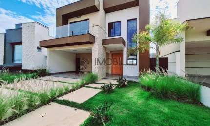 Casa com três suítes no condomínio Central Park na cidade de Salto.