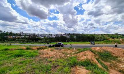 Terreno com 300 m² no Condomínio Casa do Lago na cidade de Indaiatuba.