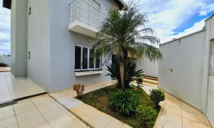 Casa (sobrado) com 3 dormitórios, sendo 1 suíte, no Jardim Esplanada em Indaiatuba.