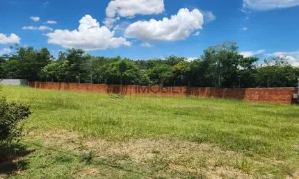 Terreno com 300,94 m² no condomínio residencial viena na cidade de indaiatuba.