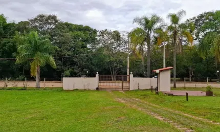 Chácara com 4 suítes + casa de caseiro, no Condomínio Estância da Colina em Salto.