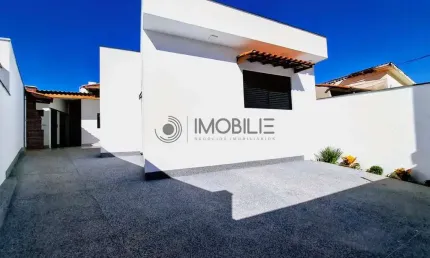 Casa térrea com 3 dormitórios (1 suíte) na região central da cidade de indaiatuba.