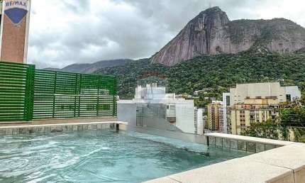 Cobertura triplex impecável na Lagoa, com vista deslumbrante para o Cristo Redentor!