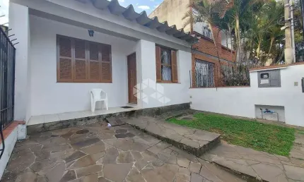 Casa com 4 quartos à venda na Rua Monsenhor Veras, 576, Santana, Porto Alegre por R$ 580.000