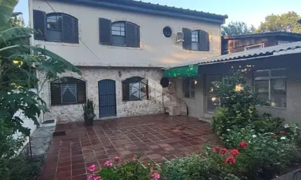 Casa com 3 quartos à venda na Estrada João Vedana, 587, Cavalhada, Porto Alegre por R$ 850.000