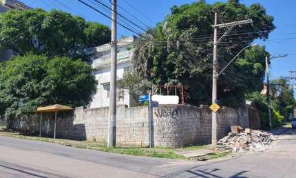 Terreno à venda na Rua Ramis Galvão, 305, Passo da Areia, Porto Alegre por R$ 750.000
