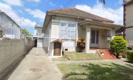 Casa em condomínio fechado com 6 quartos à venda na Avenida Professor Oscar Pereira, 3263, Glória, Porto Alegre por R$ 869.000