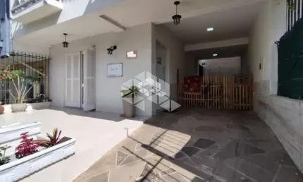 Casa em condomínio fechado com 3 quartos à venda na Rua Nicanor Luz, 111, Jardim Itu Sabará, Porto Alegre por R$ 685.000