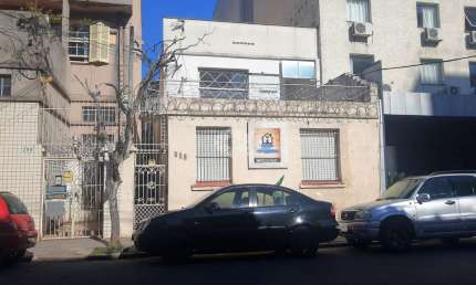 Prédio à venda na Rua Ernesto Alves, 295, Floresta, Porto Alegre por R$ 550.000