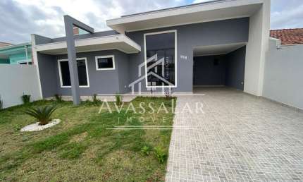 Casa com estrutura para segundo piso espaço na frente e nos fundos, Eucaliptos.