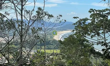 Excelente terreno vista mar à venda na Praia da Gamboa, em Garopaba.