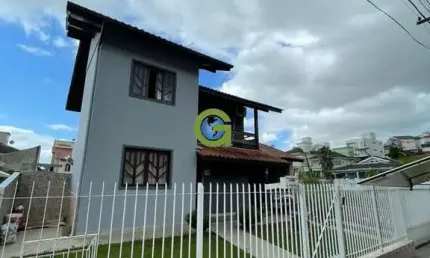 Casa à venda na Pedra Branca, Palhoça 185 m² de área privativa, 3 dormitórios se
