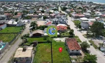 Terreno à venda localizado na Praia do Sonho, Palhoça com 325 m² à 150 metros do