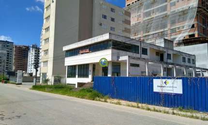 Oportunidade de Investimento - Imóvel Comercial à Venda em Pedra Branca, Palhoça