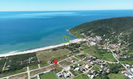 Excelente terreno de esquina à venda no Lot. Mares de Garopaba, Praia da Gamboa!