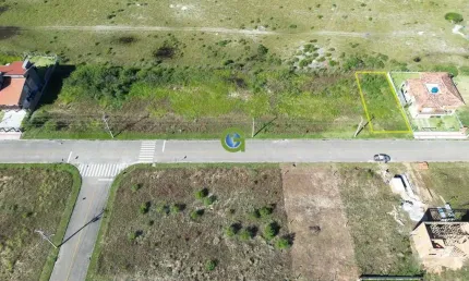 Ótimo terreno à venda no Lot. Mares de Garopaba na Praia da Gamboa, em Garopaba.