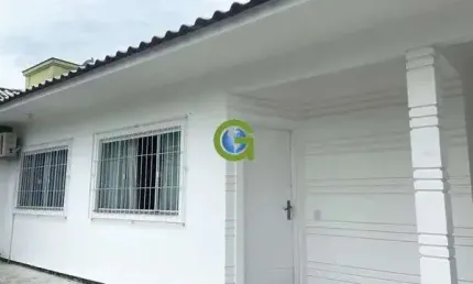 Casa a venda no bairro São Sebastião, em Palhoça com 120 m² de área privativa, 3