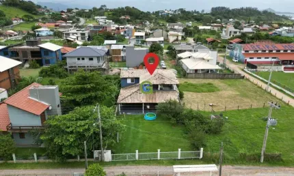 Casa vista mar a venda na Praia da Gamboa, em Garopaba!