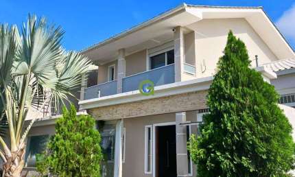 Casa mobiliada com 3 quartos e excelente acabamento na Praia do Sonho, Palhoça