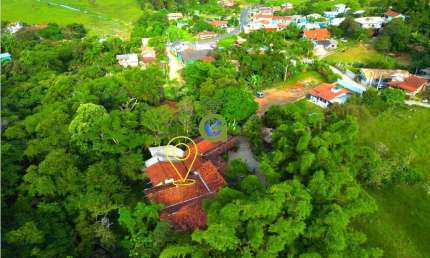 Oportunidade rara em Garopaba: ponto comercial com acesso à cachoeira!