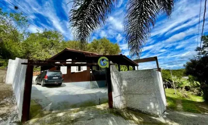 Casa com Piscina e Vista para a Lagoa – 4 Dormitórios em Paulo Lopes