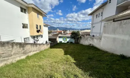 Terreno com 360m² à venda na Fazenda Santo Antônio – São José/SC