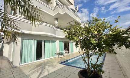 Casa Alto Padrão à venda com 4 suítes no Bairro Itaguaçu, Fpolis/SC.